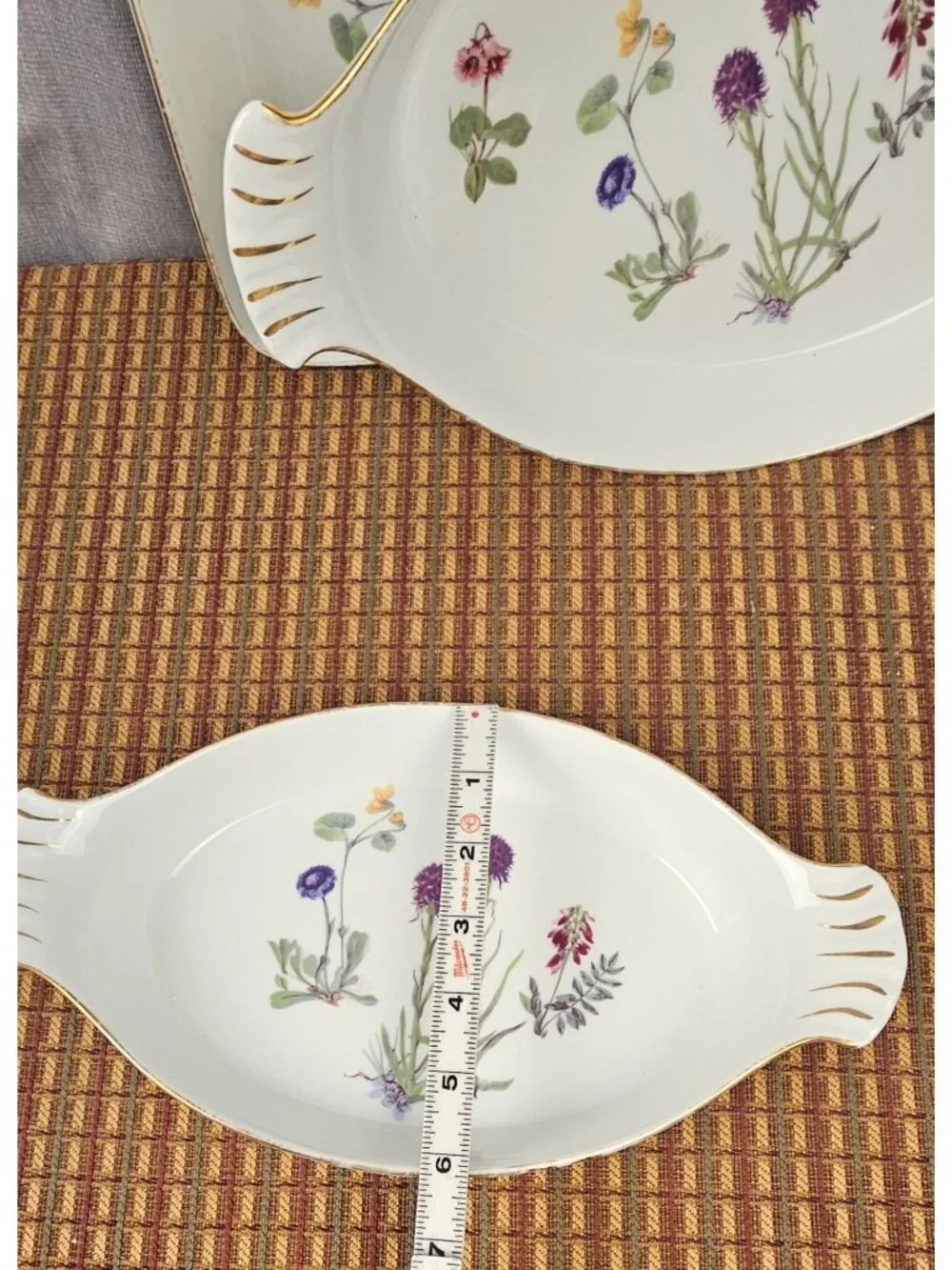 Louis Lourioux set oval